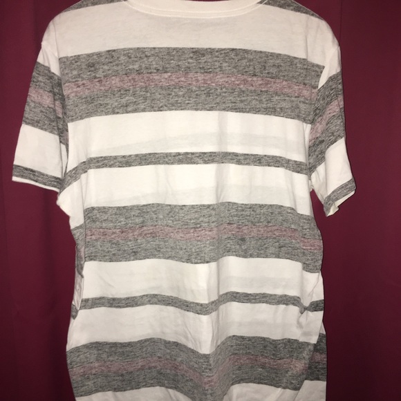 Men’s XL V neck stripe T-shirt - Picture 2 of 3